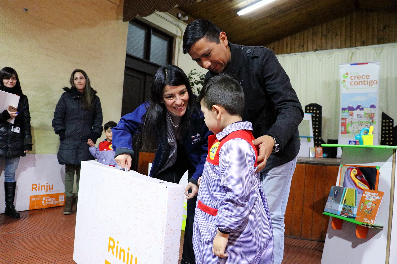 Inician entrega de 532 “Rincones de Juegos” a pre escolares de 26 establecimientos de la comuna