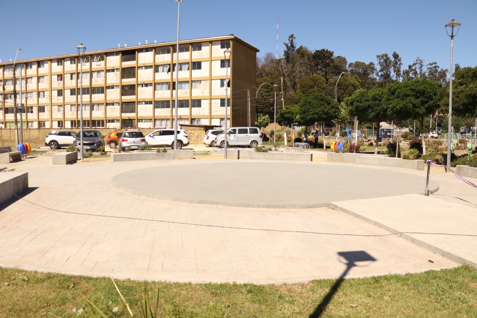 En Higueras inauguran nueva plaza y remozada sede vecinal