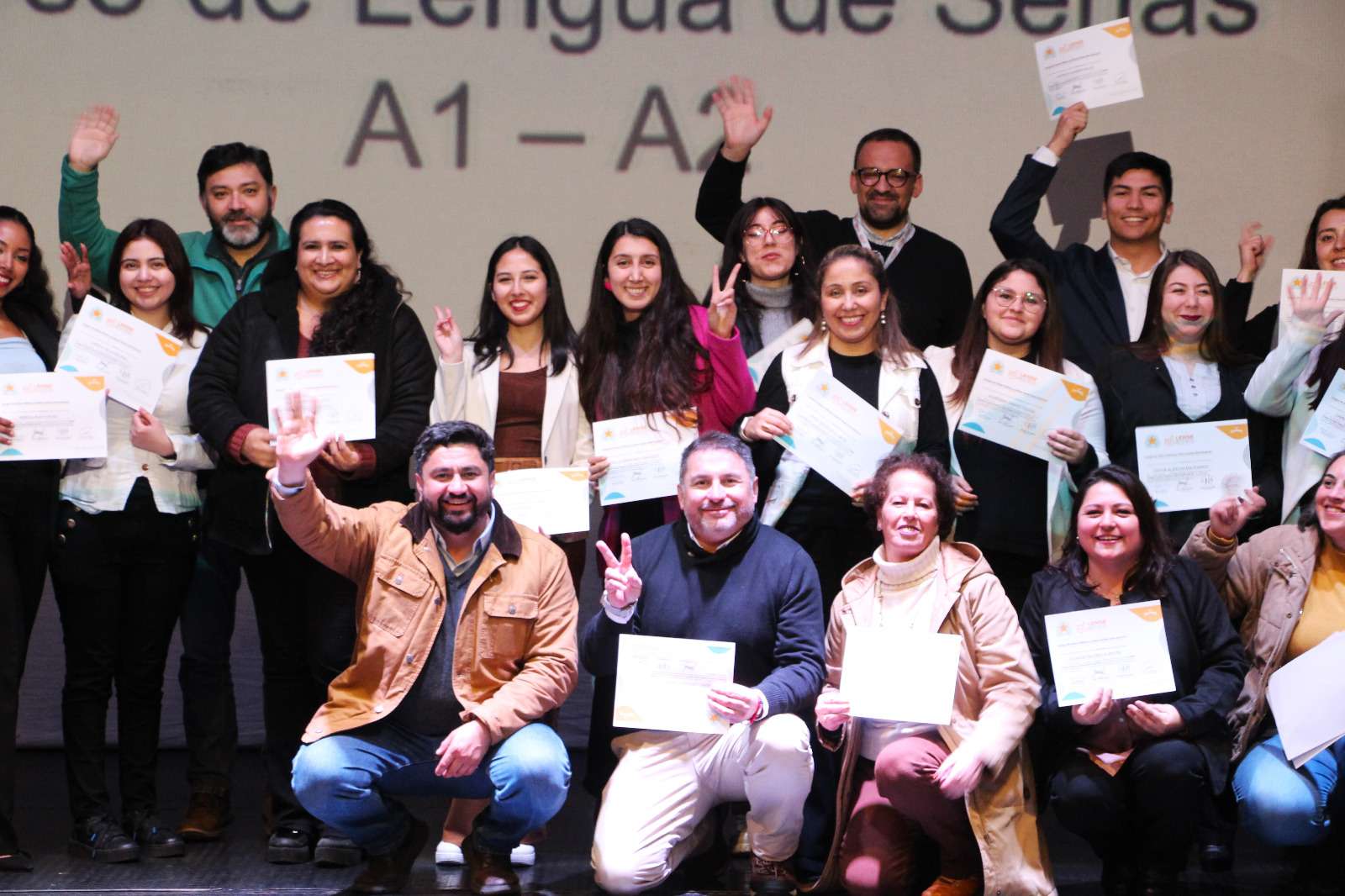 Certifican a 47 participantes que completaron curso de lengua de señas