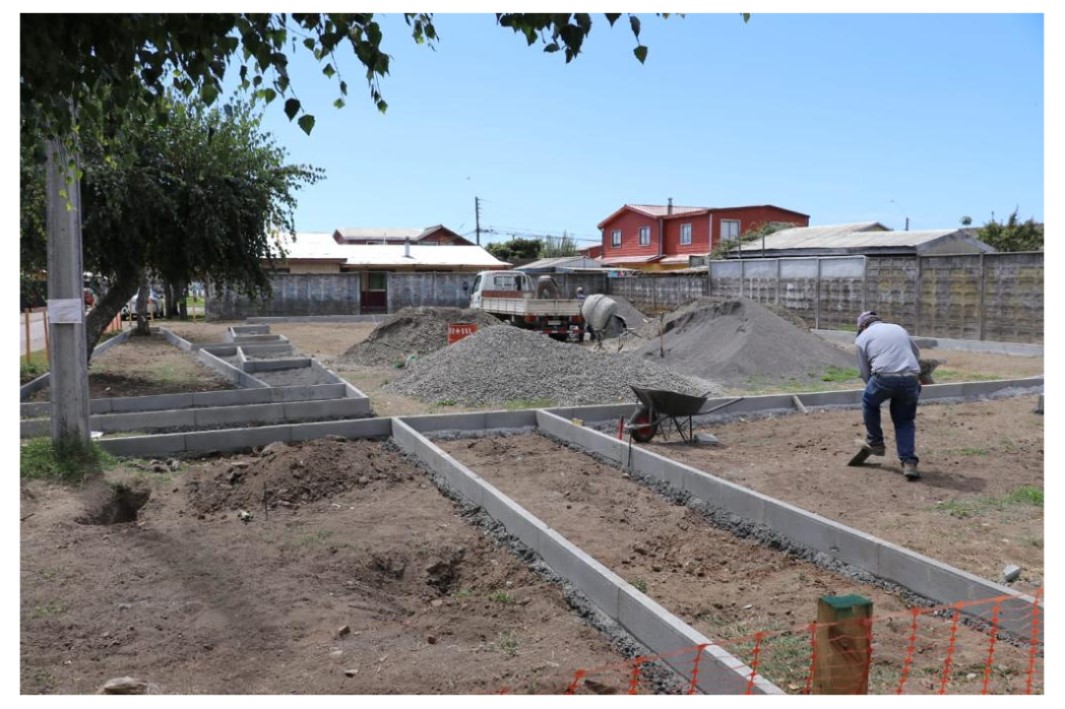 Tras 46 años de espera:  Vecinos de Villa Rualme logran la construcción de una plazoleta