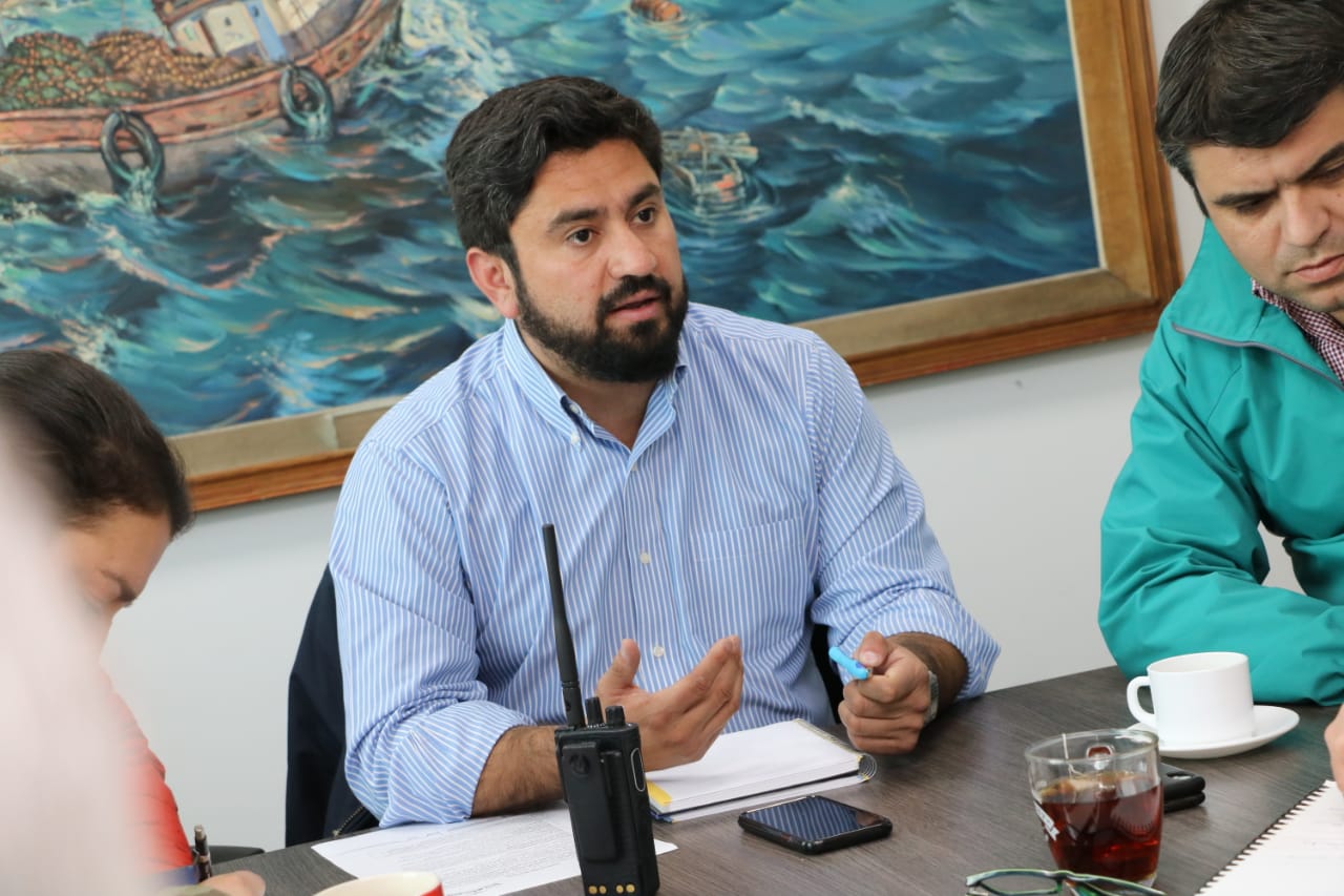 Municipalidad de Talcahuano informa suspensión de clases mañana lunes: alimentación se entregará en forma normal